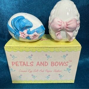 Egg Shaped PETALS and BOWS Ceramic RUSS Salt And Pepper Shakers NOS New in Box